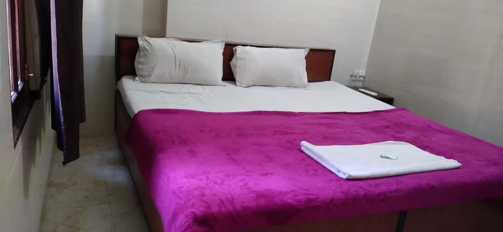Raja Guest House -- Jalandhar Railway Station -- For Family, Couples, Travellers Ngoại thất bức ảnh