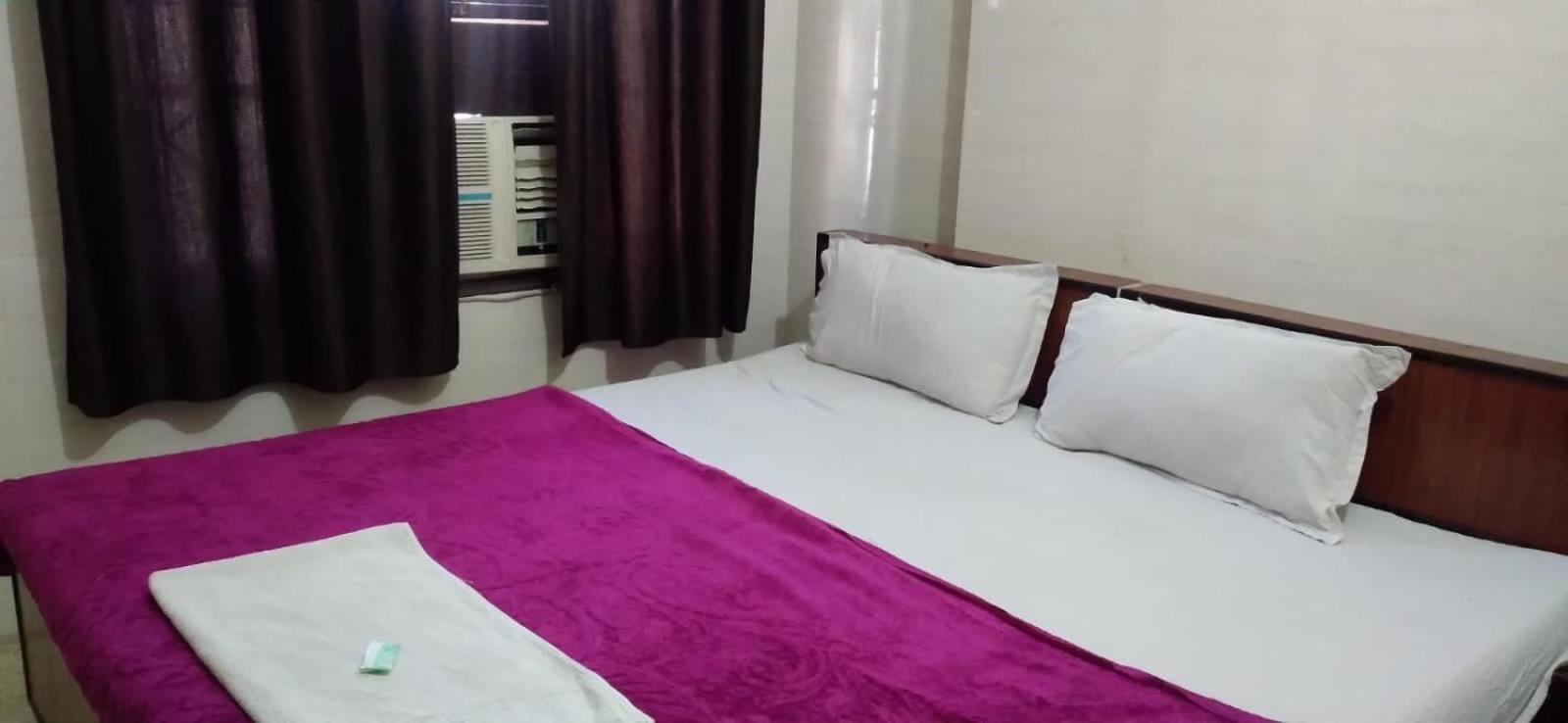 Raja Guest House -- Jalandhar Railway Station -- For Family, Couples, Travellers Ngoại thất bức ảnh