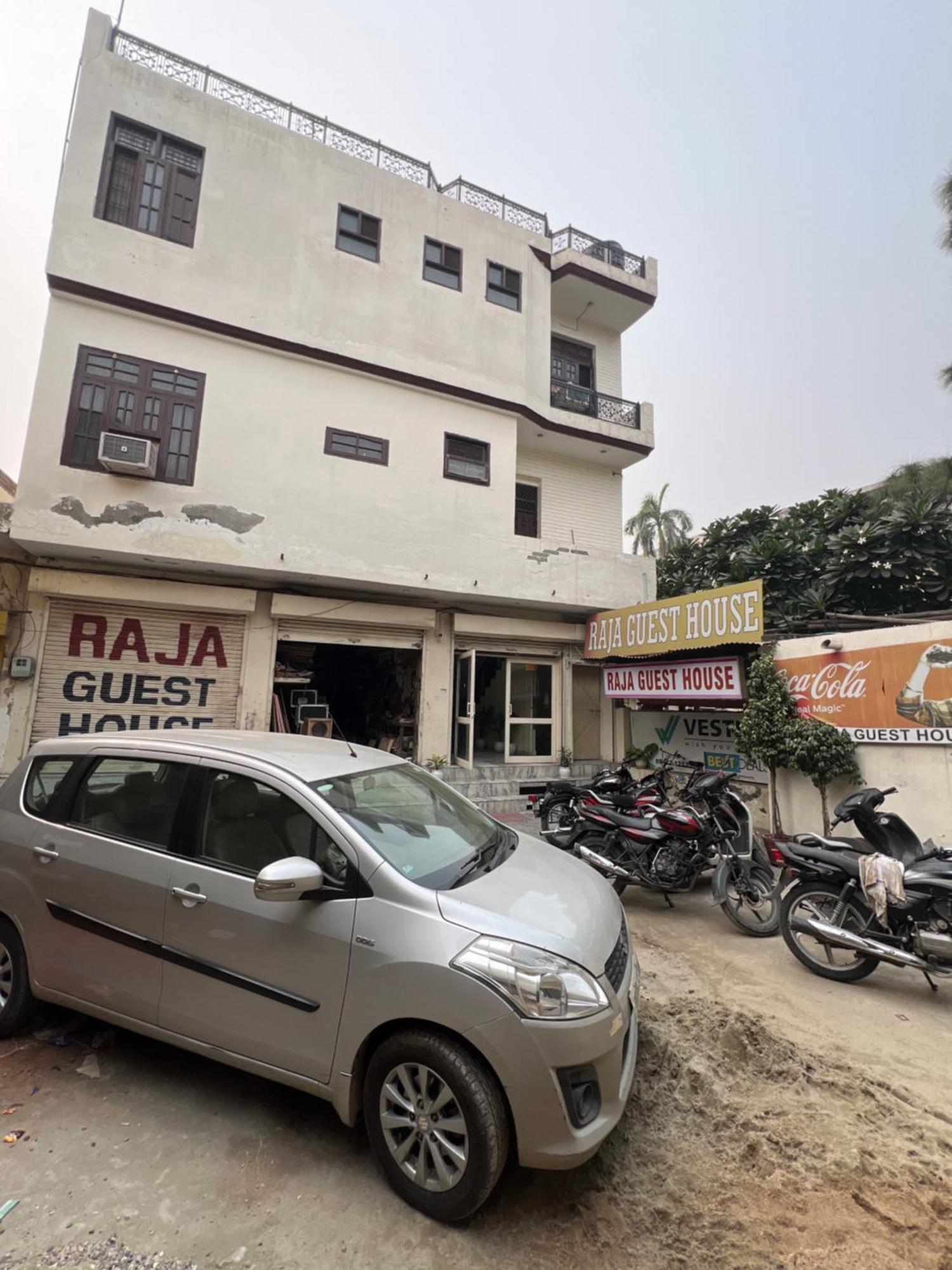 Raja Guest House -- Jalandhar Railway Station -- For Family, Couples, Travellers Ngoại thất bức ảnh