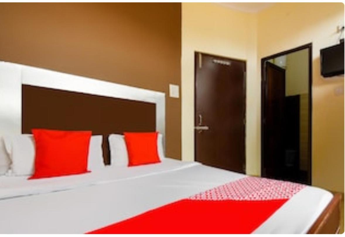 Raja Guest House -- Jalandhar Railway Station -- For Family, Couples, Travellers Ngoại thất bức ảnh