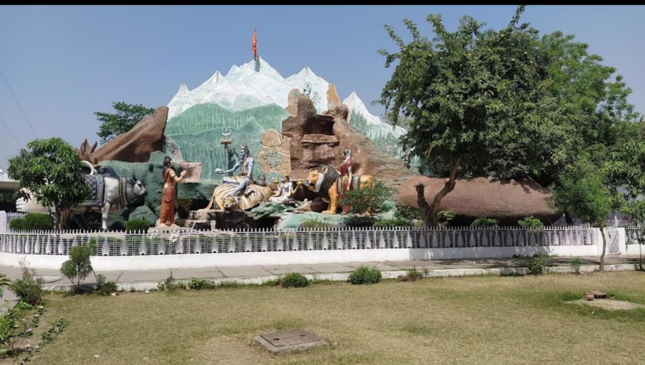 Raja Guest House -- Jalandhar Railway Station -- For Family, Couples, Travellers Ngoại thất bức ảnh